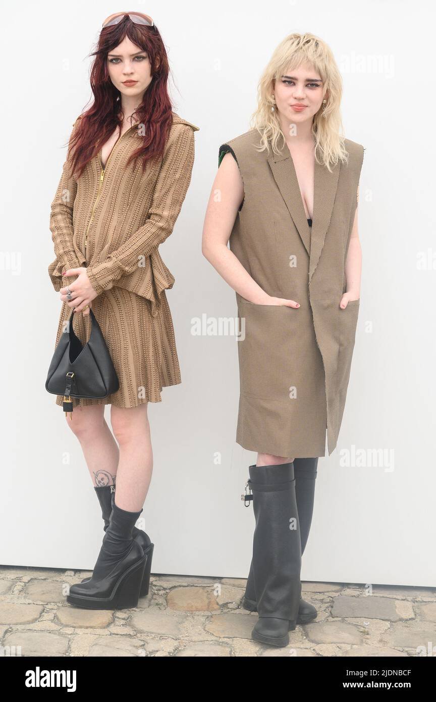 Ellie and Sophie Thatcher: Twins, Art, and Hollywood